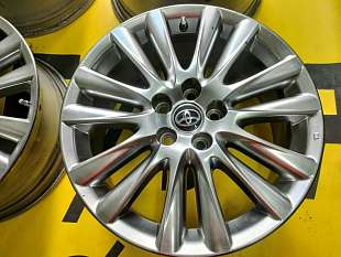 Оригинальные диски Toyota 18 в хроме