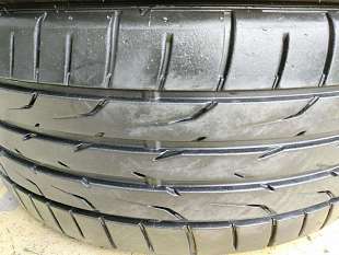 235-45-17  Dunlop Direzza DZ102