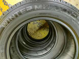  215-60-17  Dunlop Winter Maxx 03