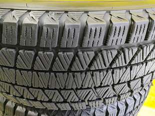 Жирная липучка 225-70-16  Bridgestone Blizzak DM-V3